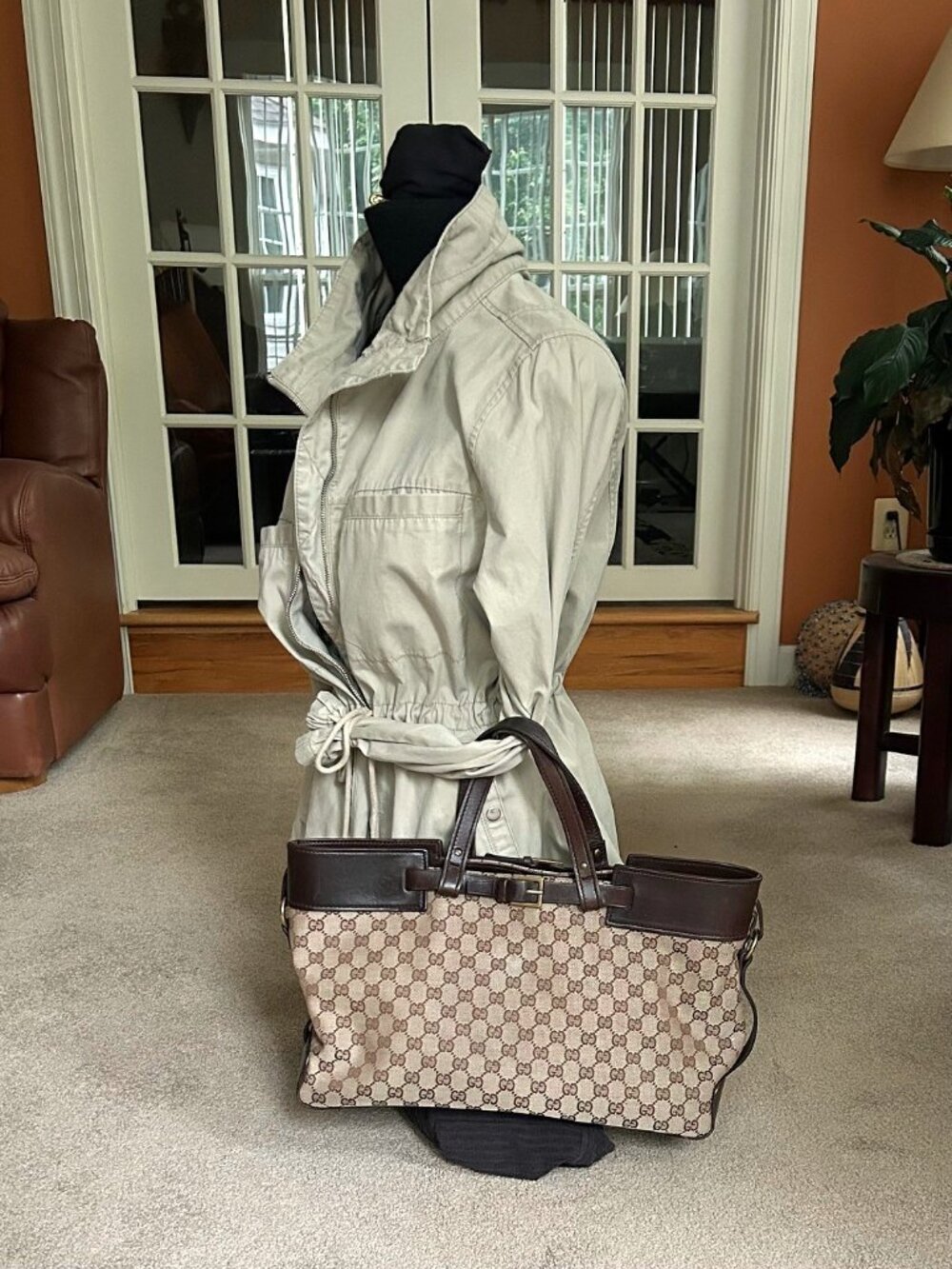GUCCI GG Monogram Buckle Tote Bag, Taupe, Brown - Picture 3 of 16